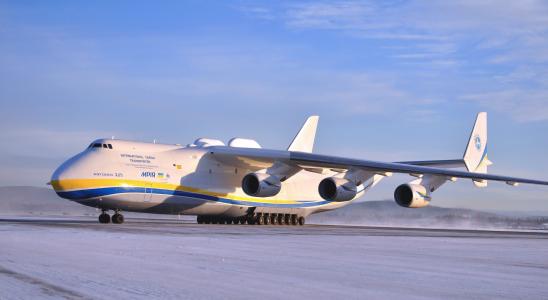 an-225，mriya，冬天，最大，大，飞机，在，世界，乌克兰，重量，590吨，承载能力，254吨，速度762公里