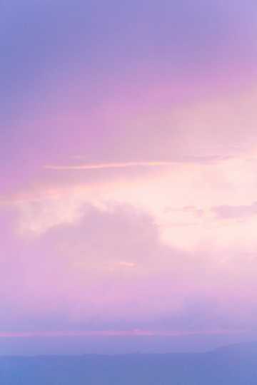 粉紫色天空唯美自然风光图片