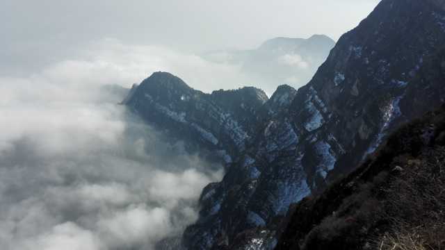 四川峨眉山自然景物图片