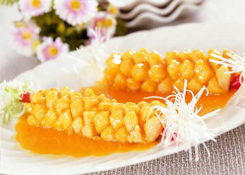 黄色菠萝鱼图片