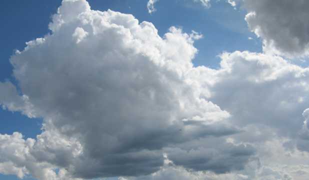 天空云云彩云团图片
