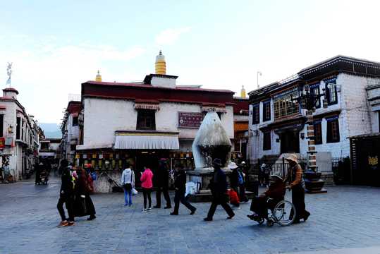 西藏拉萨八廓街人文自然风光图片