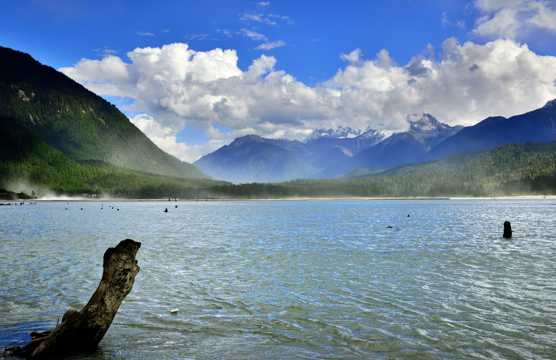 西藏古乡湖景象图片